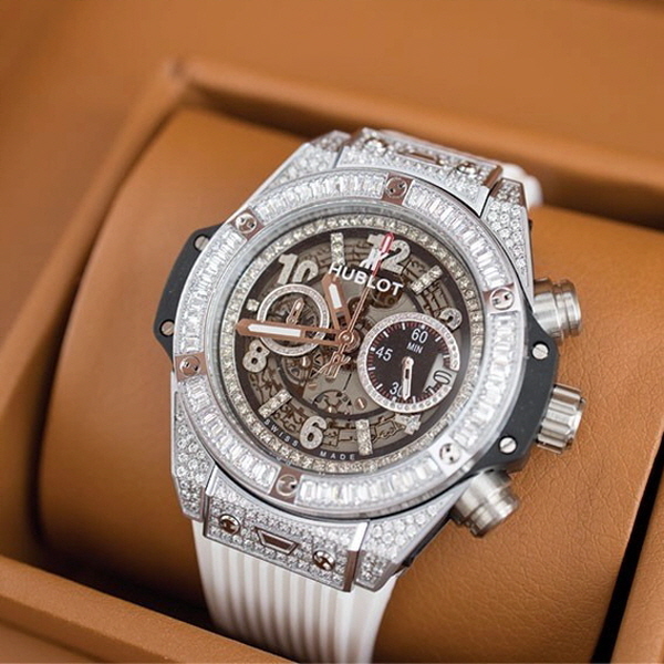 위* BIG BANG UNICO TITANIUM WHITE PAVÉ